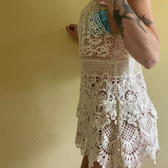 Bathing suit cover up - crochet style - Picture 5 of 8